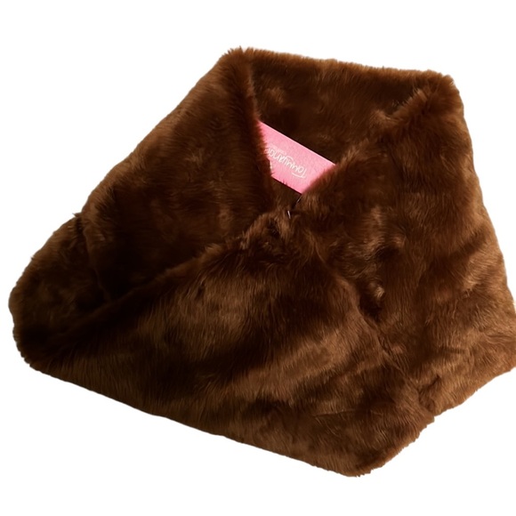 Tommy and Me Collections Accessories - Tommy and Me Collection Faux Fur Neck Warmer NWT